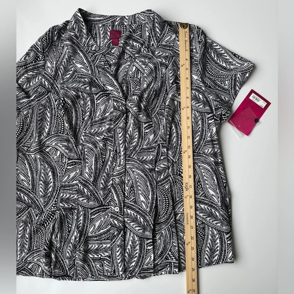 NWT 212 Collection Black White Soft Short Sleeve Button Up Blouse Top Women’s 1X - Picture 6 of 8